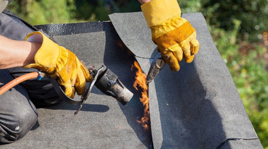 Professional gutter cleaning in Stockton, IL
